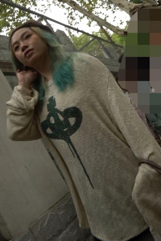 kc1541（空城原创）百褶裙小姐姐逛公园，微透粉N包裹肥臀前后CD