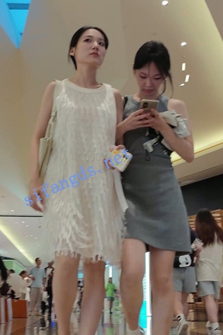 CS039【CSCD】白色连衣裙美女和闺蜜出来逛街，蓝色内内
