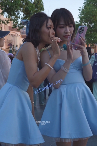 (BC-SSS-090)吊带公主裙姐妹..半蹲拍照被CD..竟然都穿丁字裤