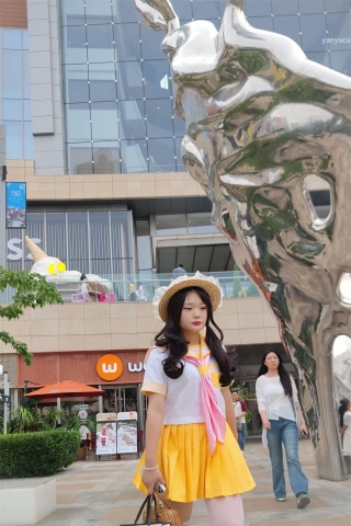 XM282黄色水手服白色丝袜小姐姐，黄色窄内夹成丁