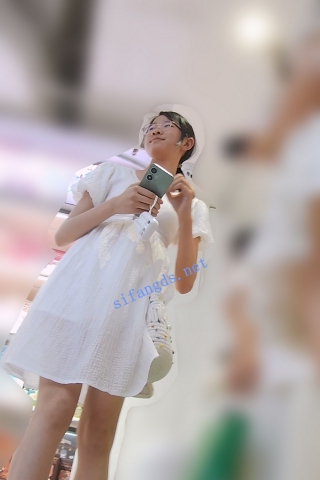 『D·D』-164-抄底两个清纯白裙学生妹