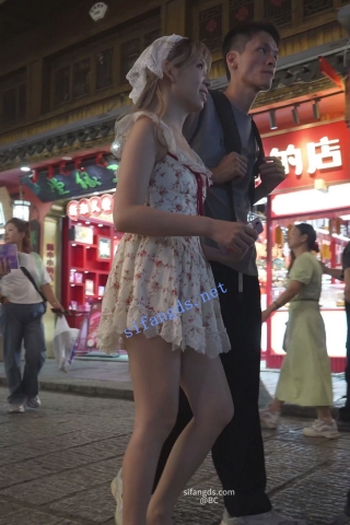 (BC-SSS-091)双马尾小姐姐逛街..裙子短的离谱..侧面露半个屁股